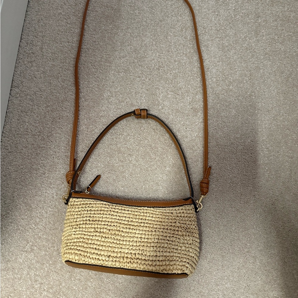 Vera Bradley Stylish Tan and Cream Woven Women's Bag - Picture 3 of 3